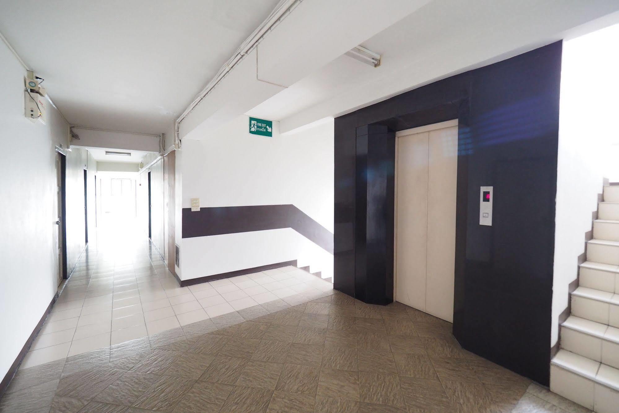 Living Naraa Place Bangkok Exterior photo